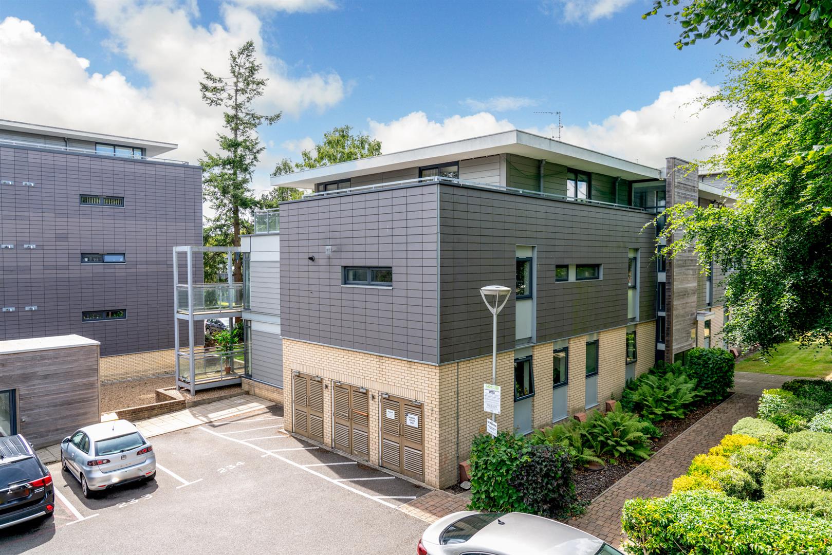 Newsom Place, Manor Road, St. Albans Squire Estates